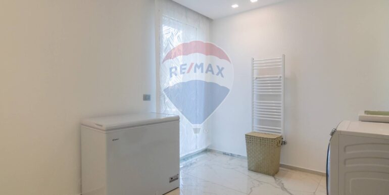 20250902103858-977133-17