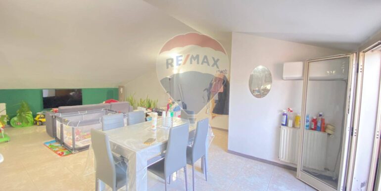 20250902193432-977037-12