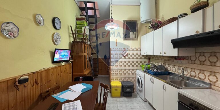 20250903184213-977678-16