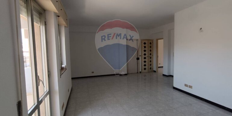 20250903184637-977681-12