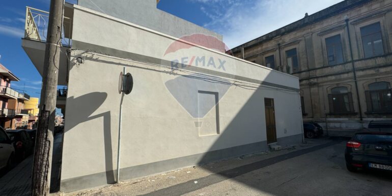 2025090395748-977335-6