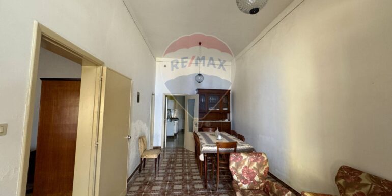 2025090395748-977335-9