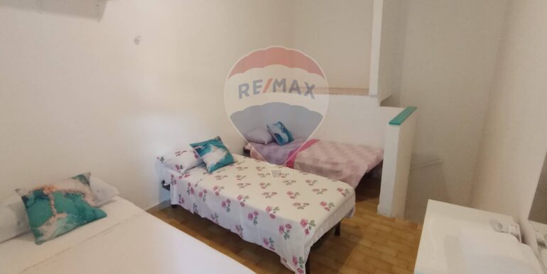 20250904165227-978021-8