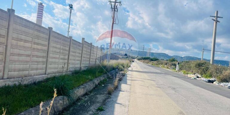 20250908104950-979787-11