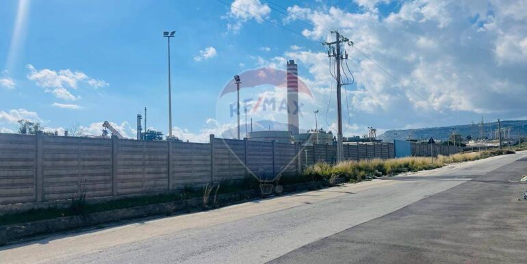 20250908104950-979787-15