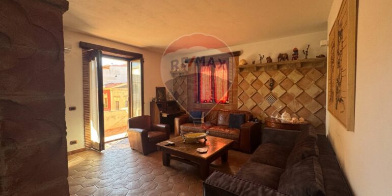 20250908120838-979806-11