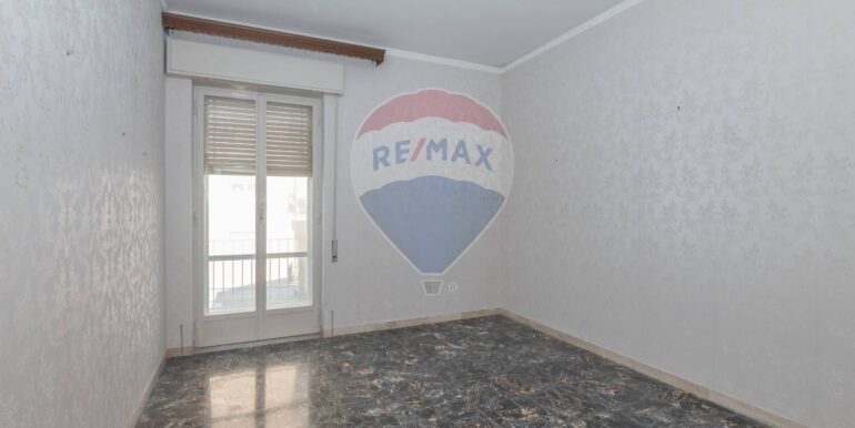 2025090994228-977945-3