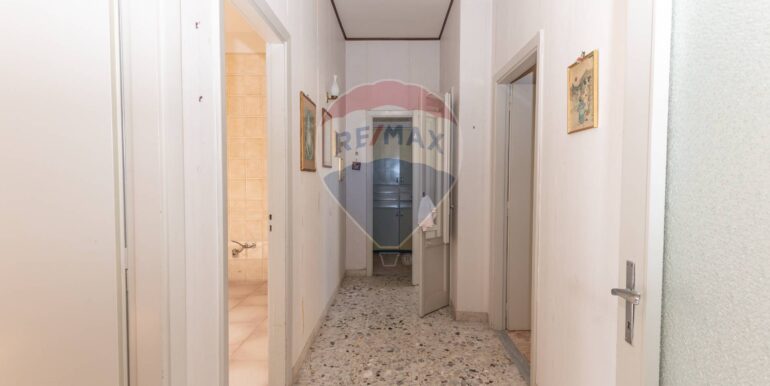 2025090994236-977945-5