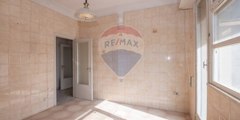 2025090994255-977945-10