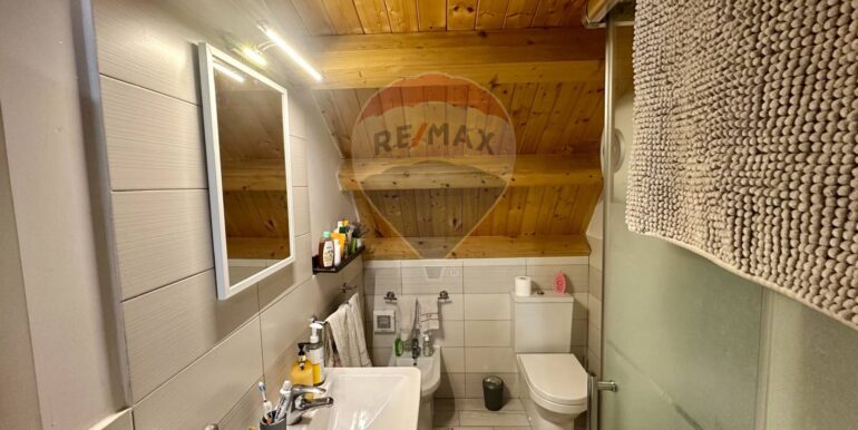 2025090995418-979976-13