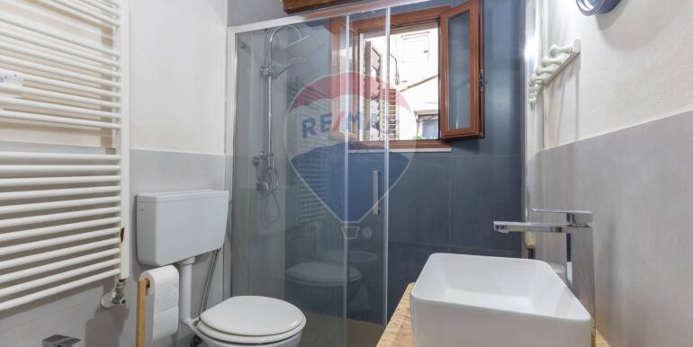 20250912173323-978833-7