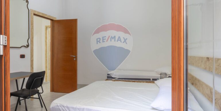 20250912173343-978833-11