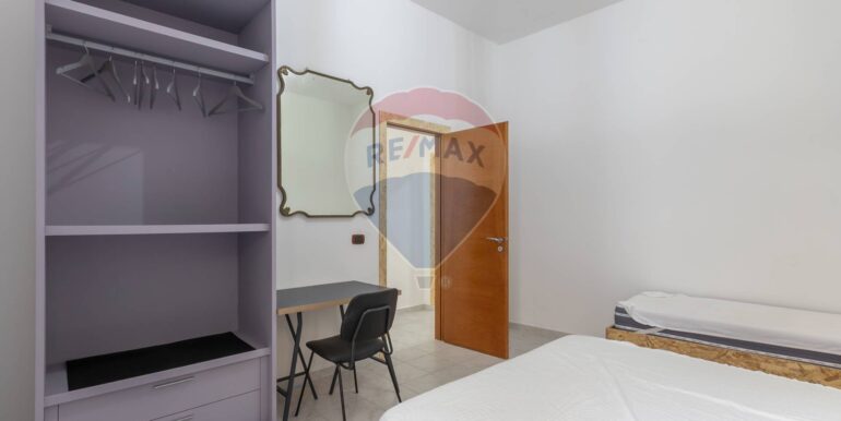 20250912173348-978833-12