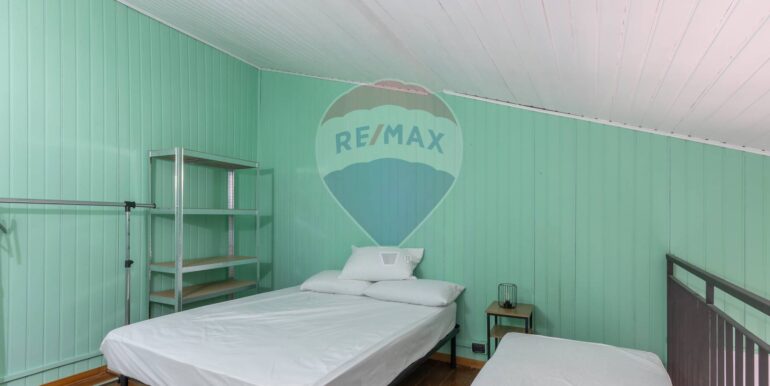 20250912173421-978833-18