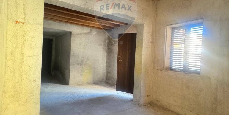 20250915160201-983242-2