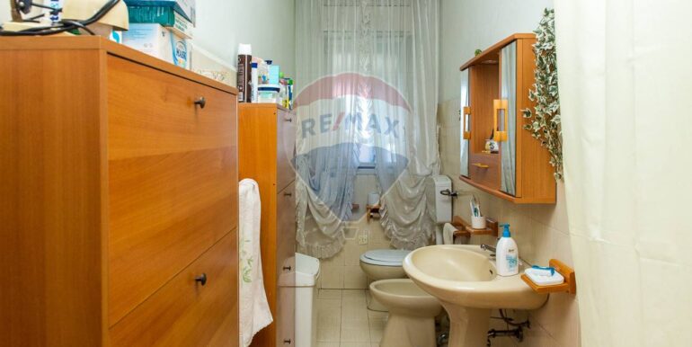 20250915171805-983271-21