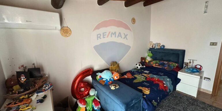 20250915194511-983371-12