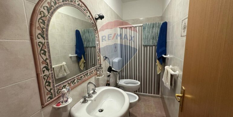 20250915194539-983371-23