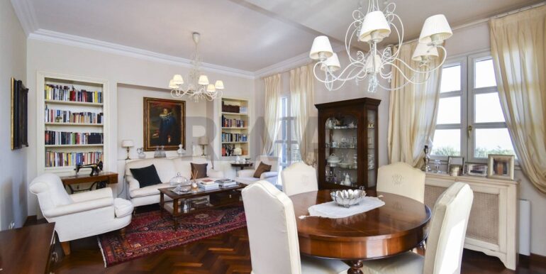 20250917184923-983785-7