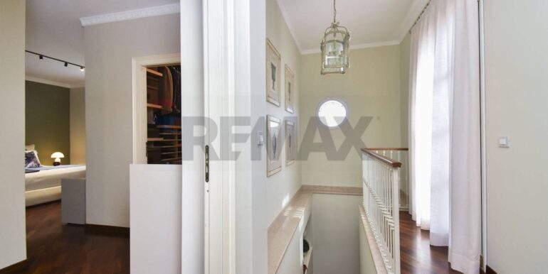 20250917185001-983785-16