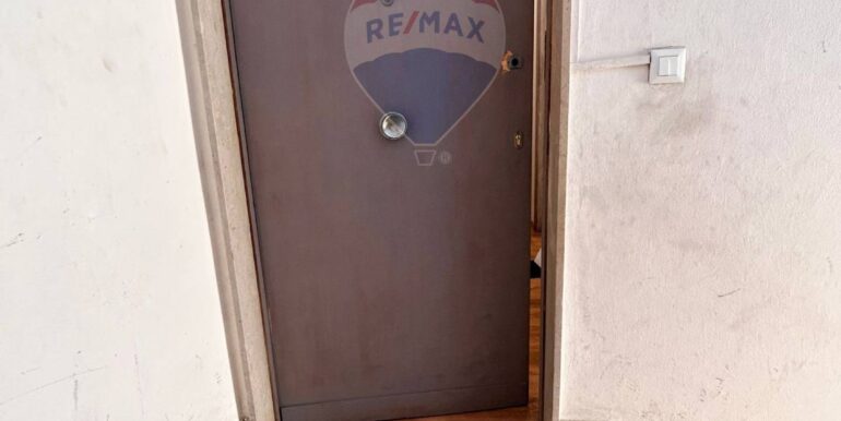 20250918173224-985742-12