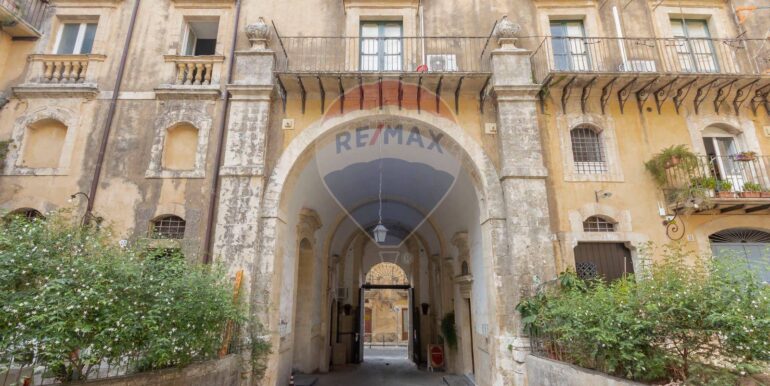 2025091885626-980048-2