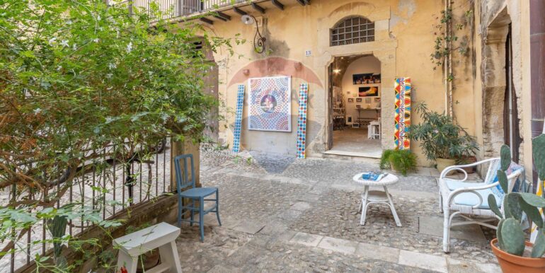 2025091885644-980048-9