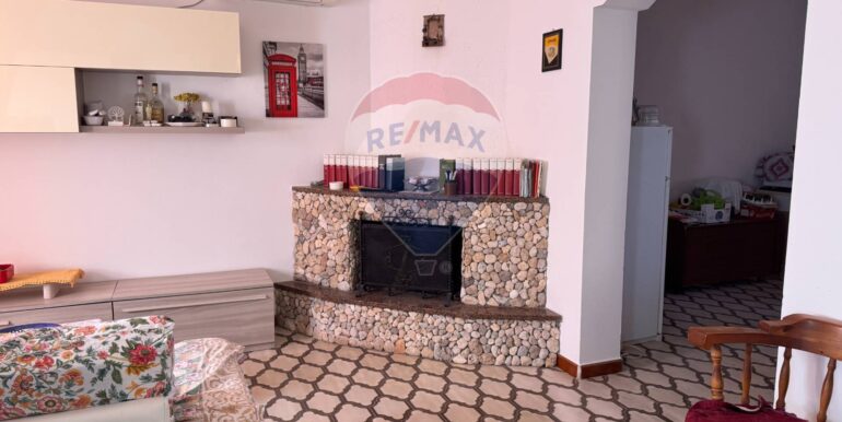 20250919183349-985976-4