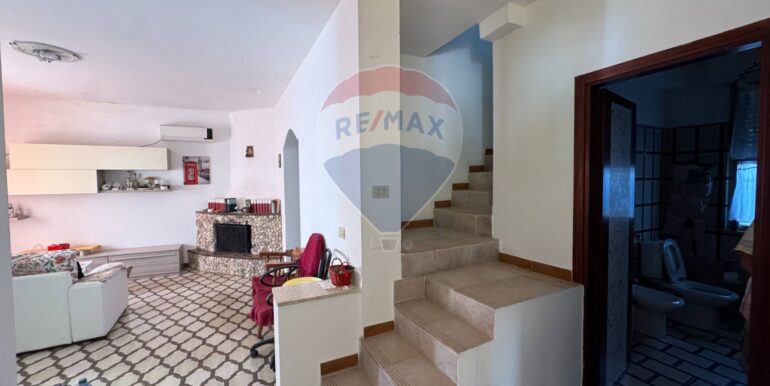 20250919183404-985976-9