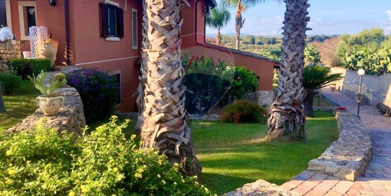 2025092062216-986014-9