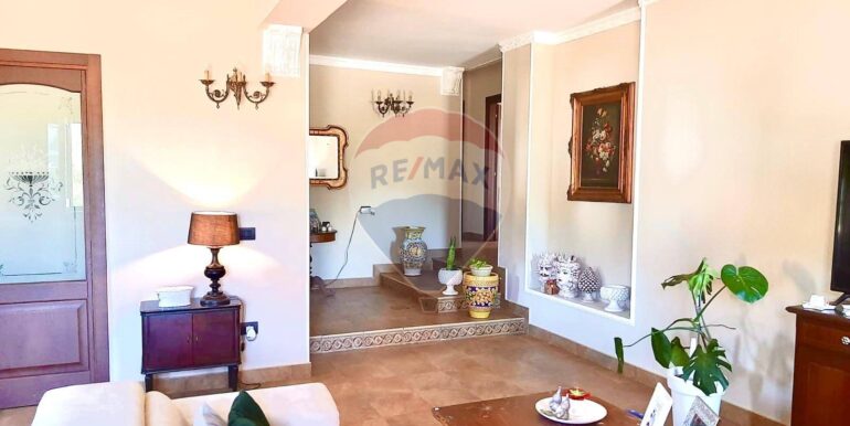 2025092062217-986014-15