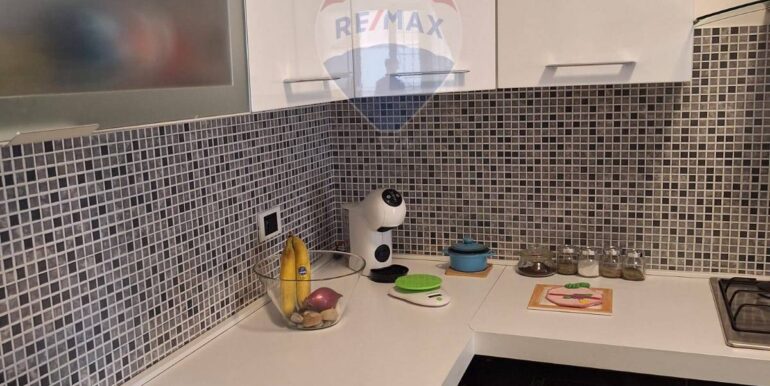 2025092085917-986018-10