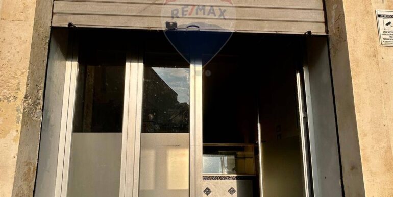 20250921201808-986093-15