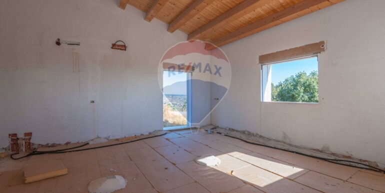 20250922161019-972764-12