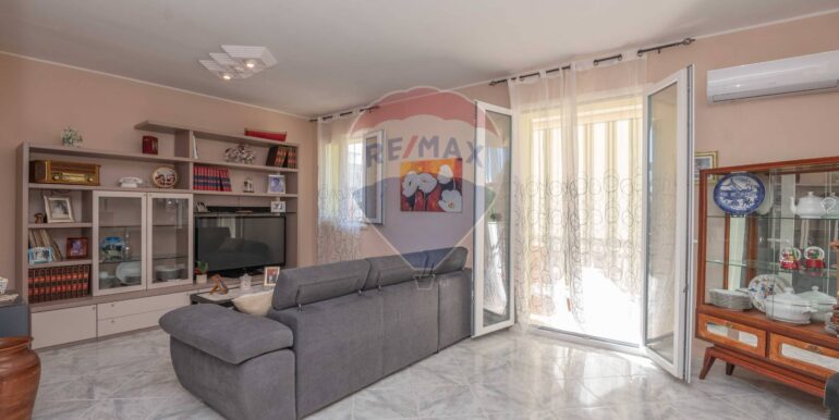 20250923101235-986004-9