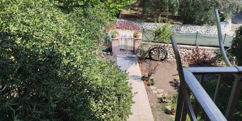 20250923230852-986645-4