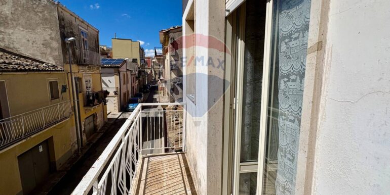 20250925190528-986480-3