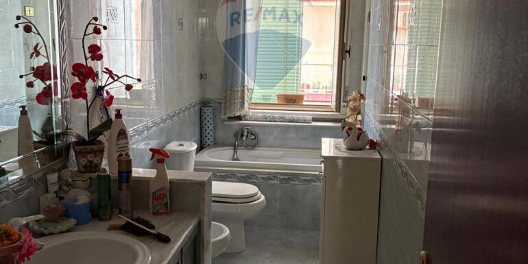 20250926180412-985911-10