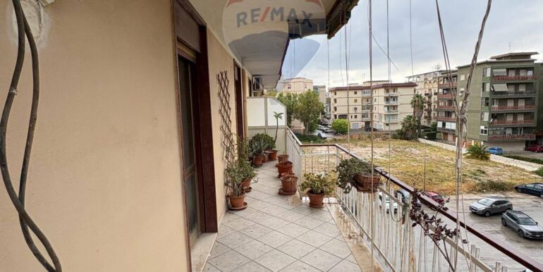 20250926180428-985911-16