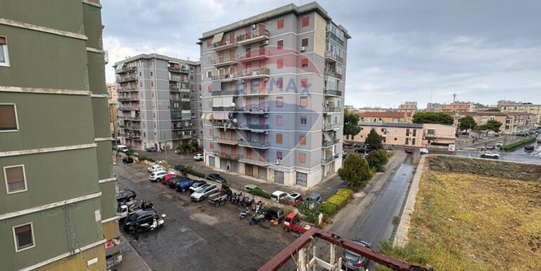 20250926180433-985911-18