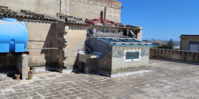 20250929214308-983603-4