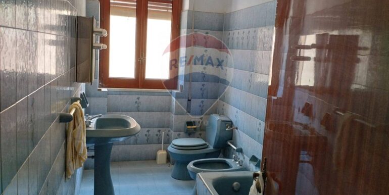 20250929214333-983603-14