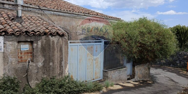 2025093010844-989406-4