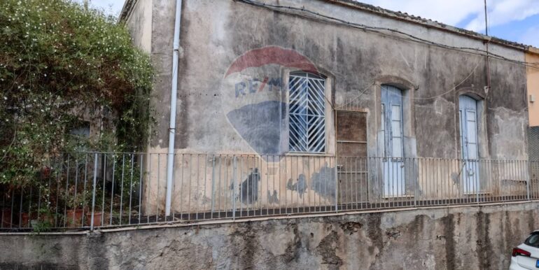 2025093010851-989406-6