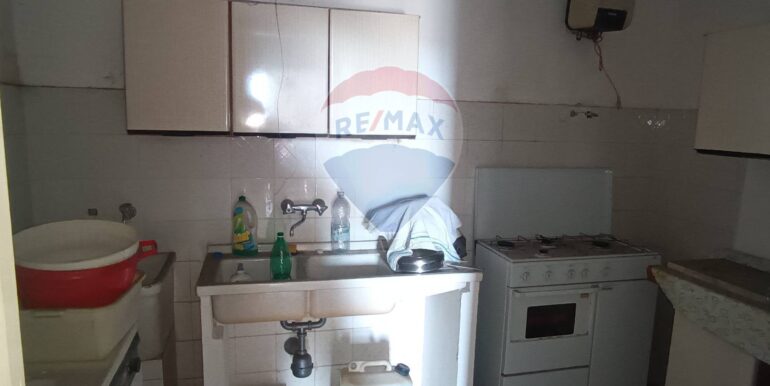 2025093010929-989406-18