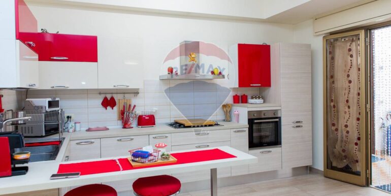 20250930224007-990795-11