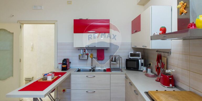 20250930224010-990795-12