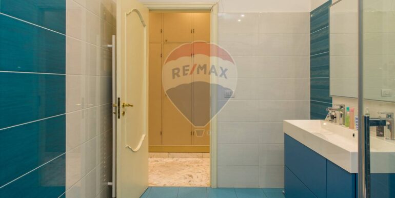 20250930224032-990795-18