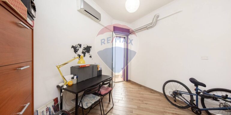 2025093093303-987496-3