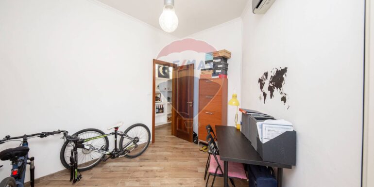 2025093093307-987496-4